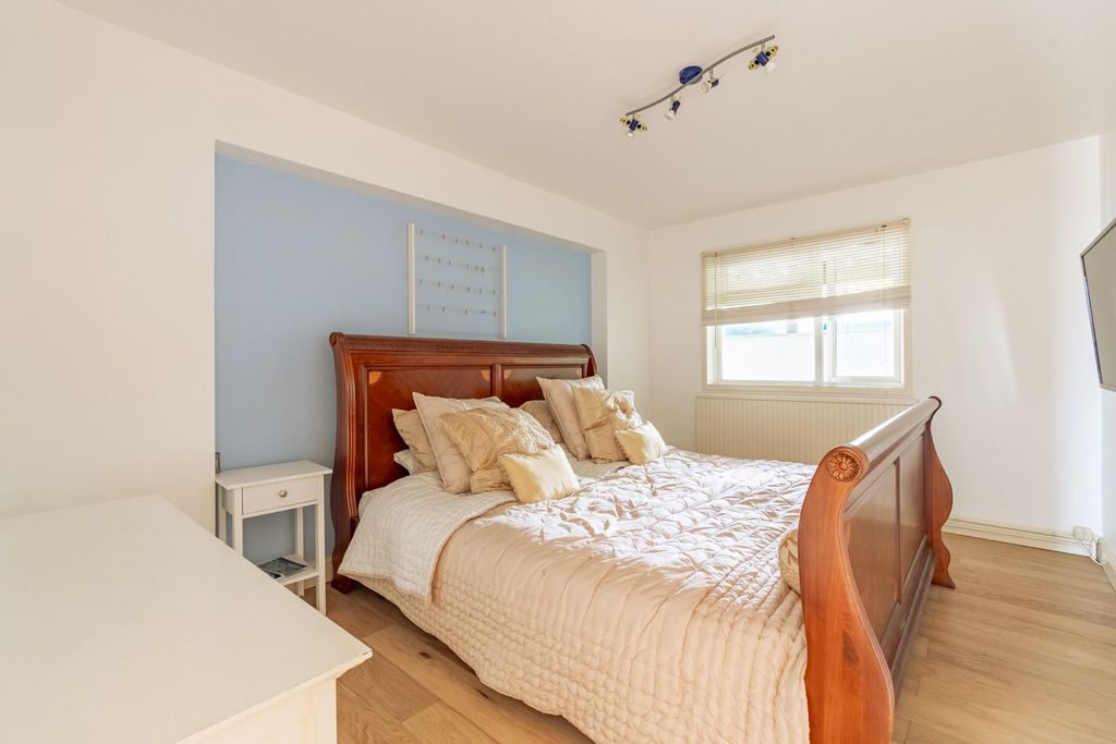 Additional image 15 of 6 bed detached house for saleCliff Promenade, Broadstairs CT10