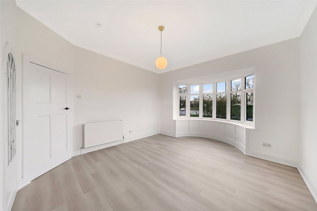 Additional image 3 of 4 bed detached bungalow for saleDuke Street, Denny FK6