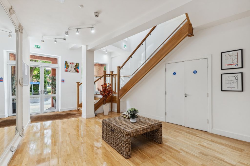 Additional image 13 of 2 bed flat for saleFurlong Road, Bourne End SL8