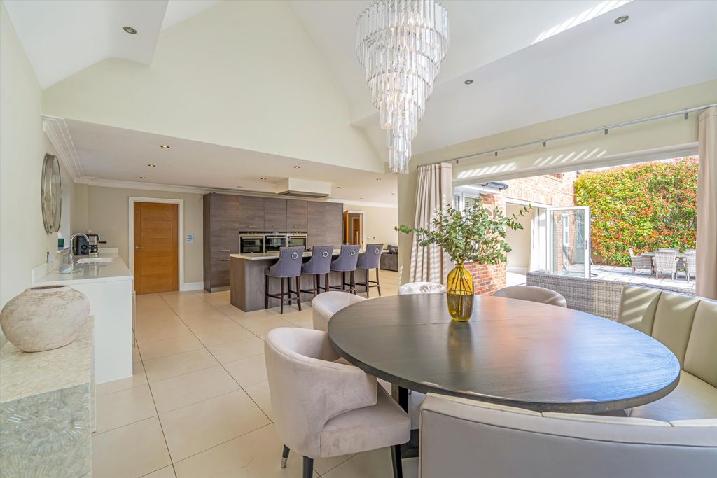 Additional image 12 of 7 bed detached house for saleTilehurst Lane, Binfield, Bracknell, Berkshire RG42