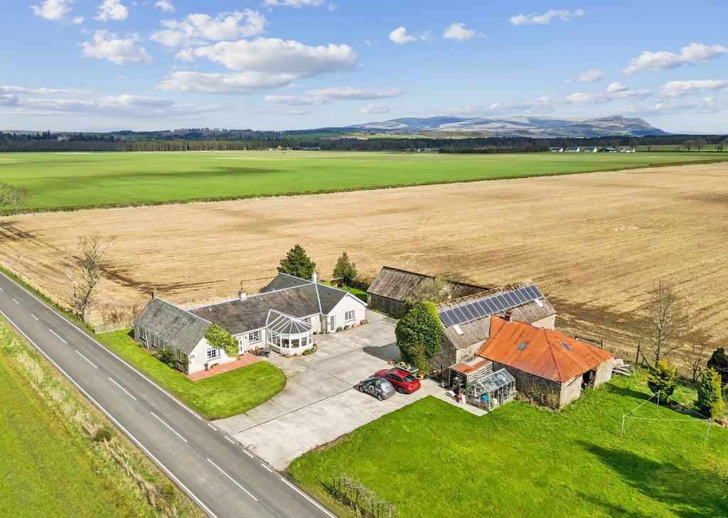 5 bed detached bungalow for saleKirk Lane, Stirling FK9