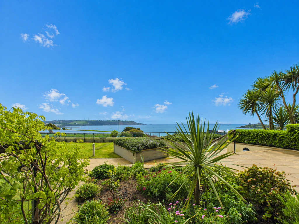 Additional image 2 of 2 bed flat for saleCliff Road, The Hoe, Plymouth PL1