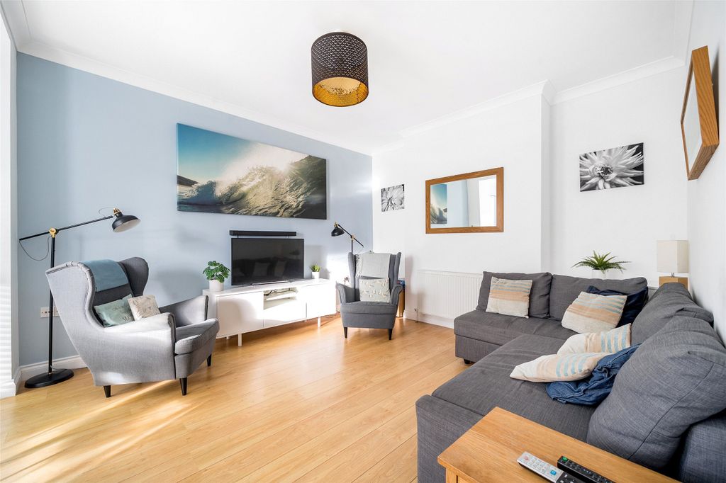 2 bed flat for saleRockfield Road, Woolacombe, Devon EX34 photo 4