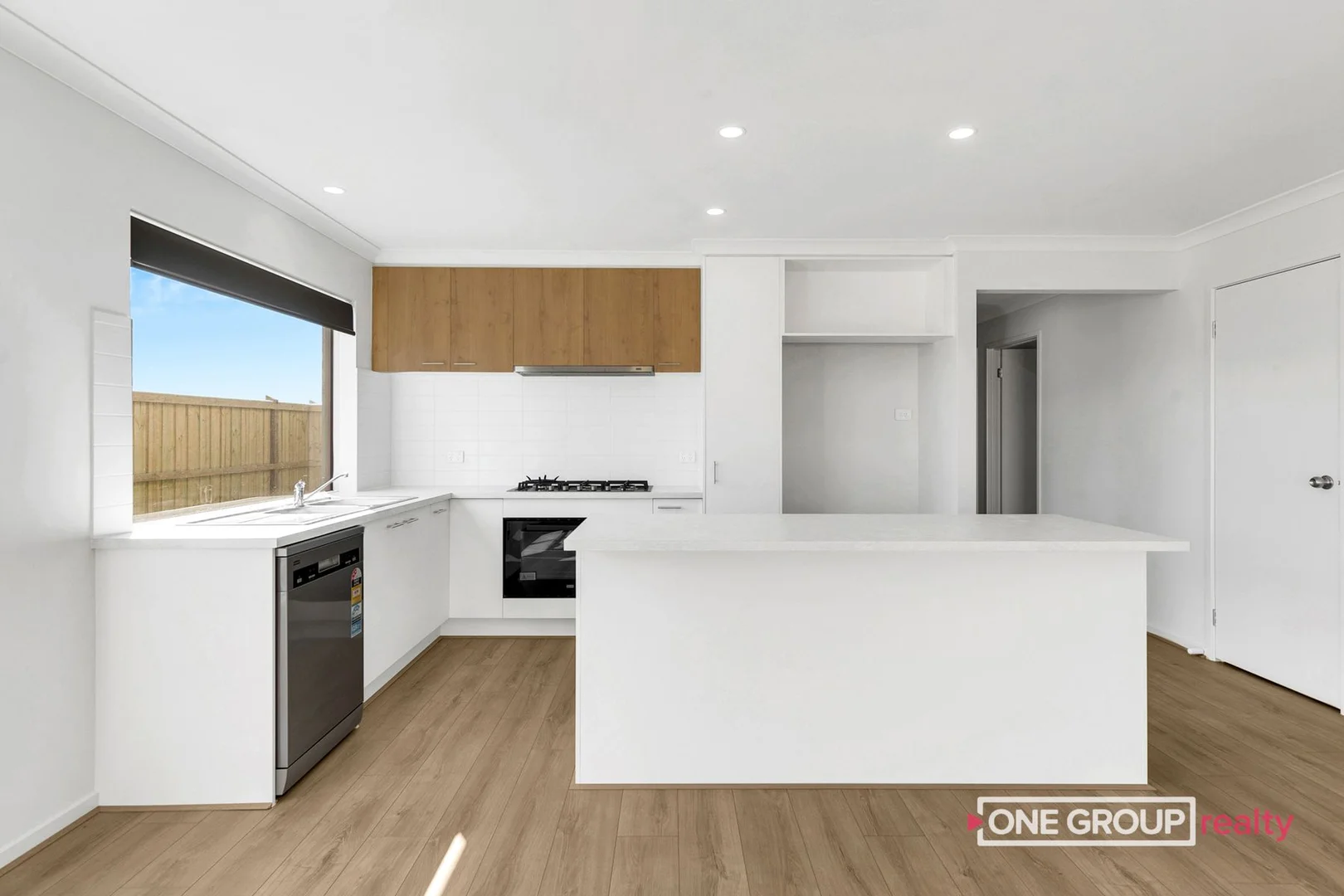 2 Balmore Street, Beveridge VIC 3753 photo 3