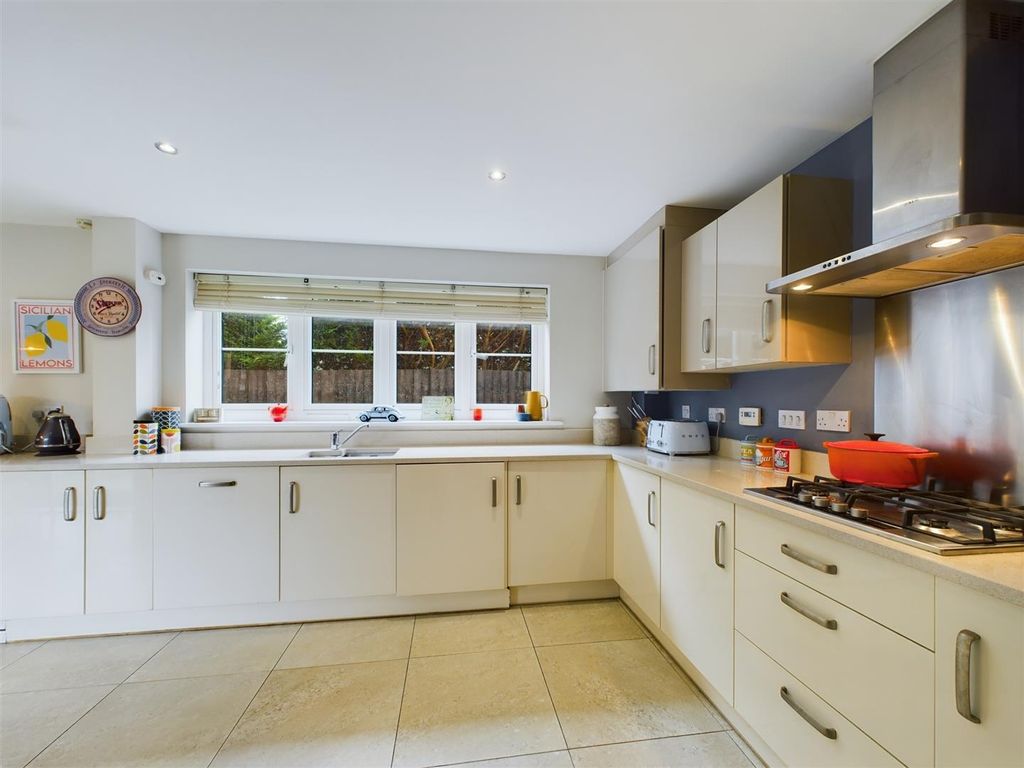 Additional image 6 of 4 bed detached house for saleClos Y Mametz, Porthcawl CF36
