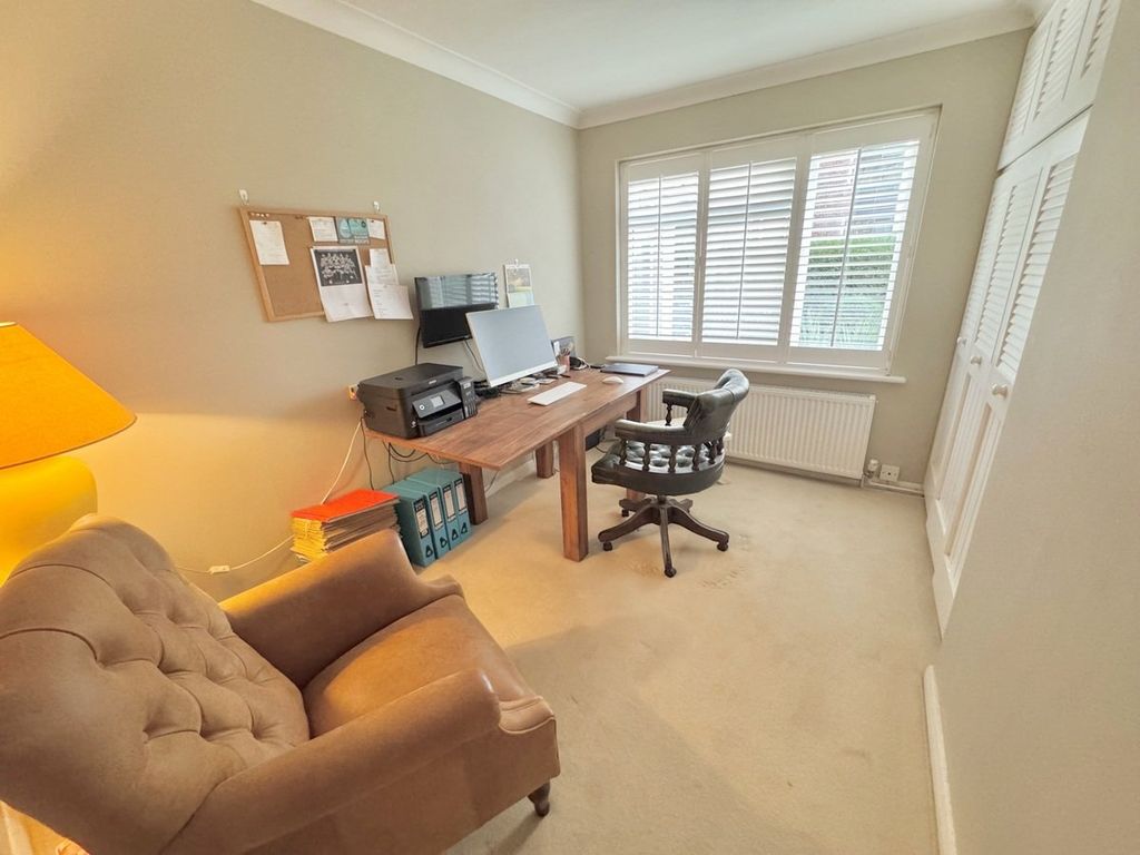 Additional image 21 of 3 bed flat for saleMartello Road South, Canford Cliffs, Poole BH13