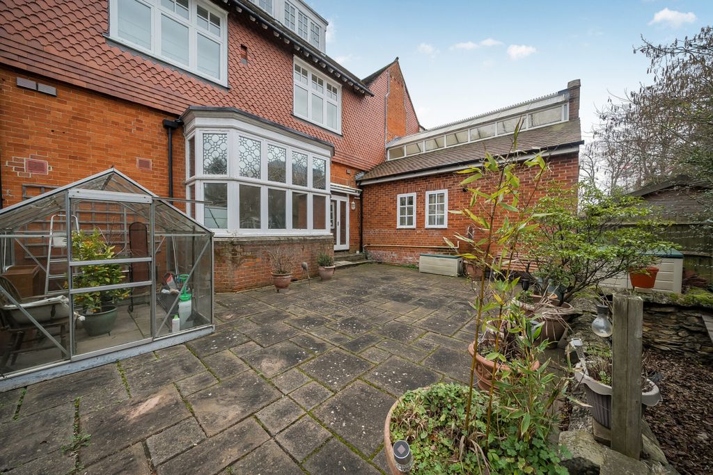 Additional image 12 of 2 bed flat for saleRodway Road, Bromley BR1