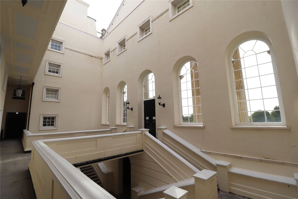 Additional image 14 of 3 bed flat for saleThorndon Hall, Thorndon Park, Ingrave, Brentwood CM13