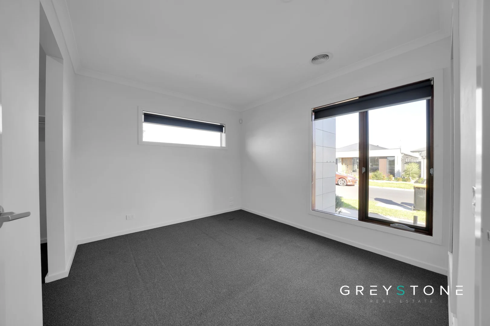 13 Broad Road, Fraser Rise VIC 3336 photo 2