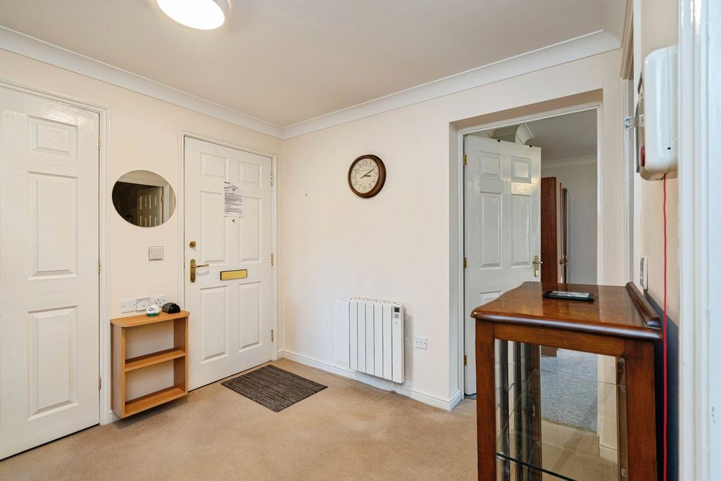 Additional image 5 of 2 bed flat for saleHanbury Court, Thetford IP24