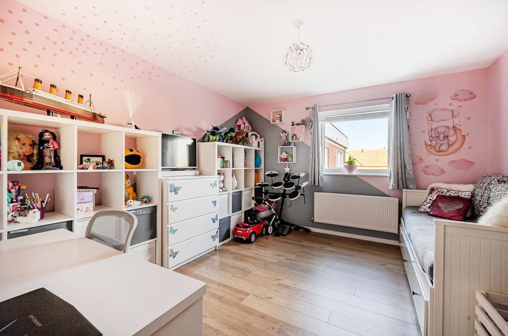 Additional image 15 of 2 bed flat for saleLondon Road, Binfield, Bracknell, Berkshire RG42