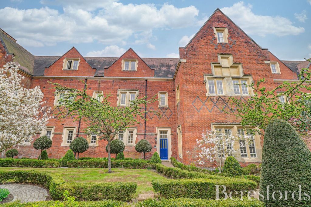 2 bed flat for saleThe Galleries, Warley CM14
