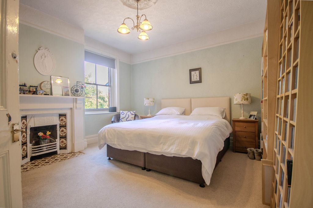 Additional image 13 of 3 bed flat for saleFields Road, Newport NP20