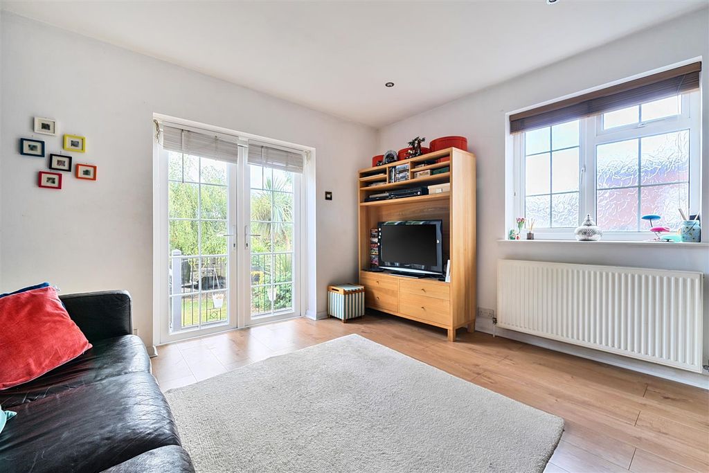 Additional image 6 of 3 bed semi-detached house for saleCollege Road, Maidenhead SL6