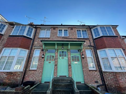 Coombe Road, Brighton BN2