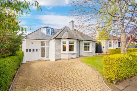 24 Carfrae Park, Blackhall, Edinburgh EH4