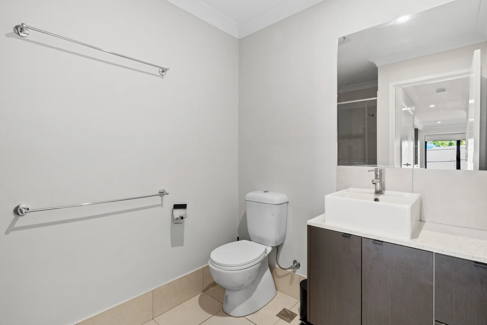 Additional image 7 of 1 & 2/18 Elm Avenue, Woodridge QLD 4114