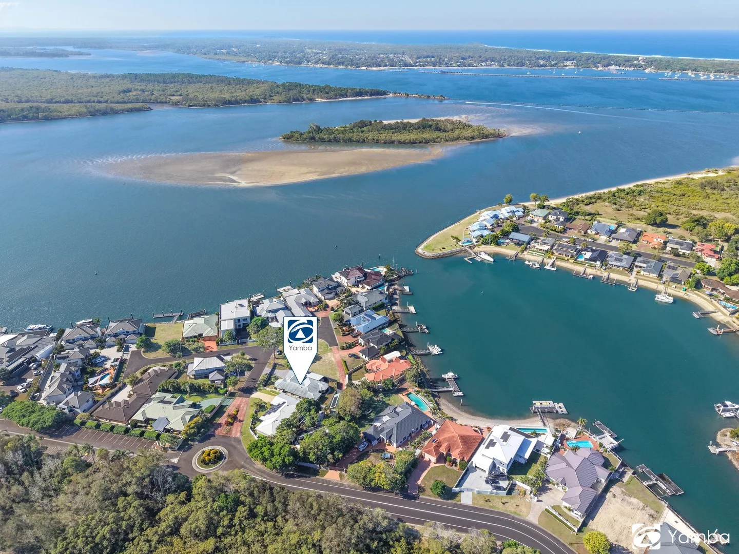 4 Edgewater Close, Yamba NSW 2464
