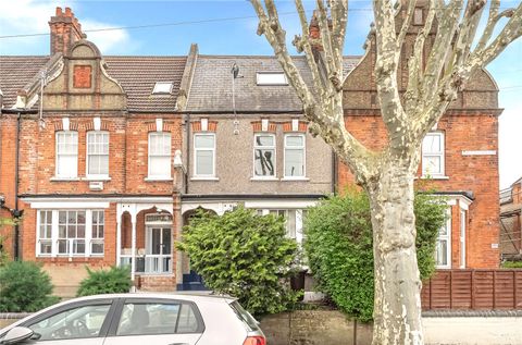 Pretoria Avenue, Walthamstow, London E17