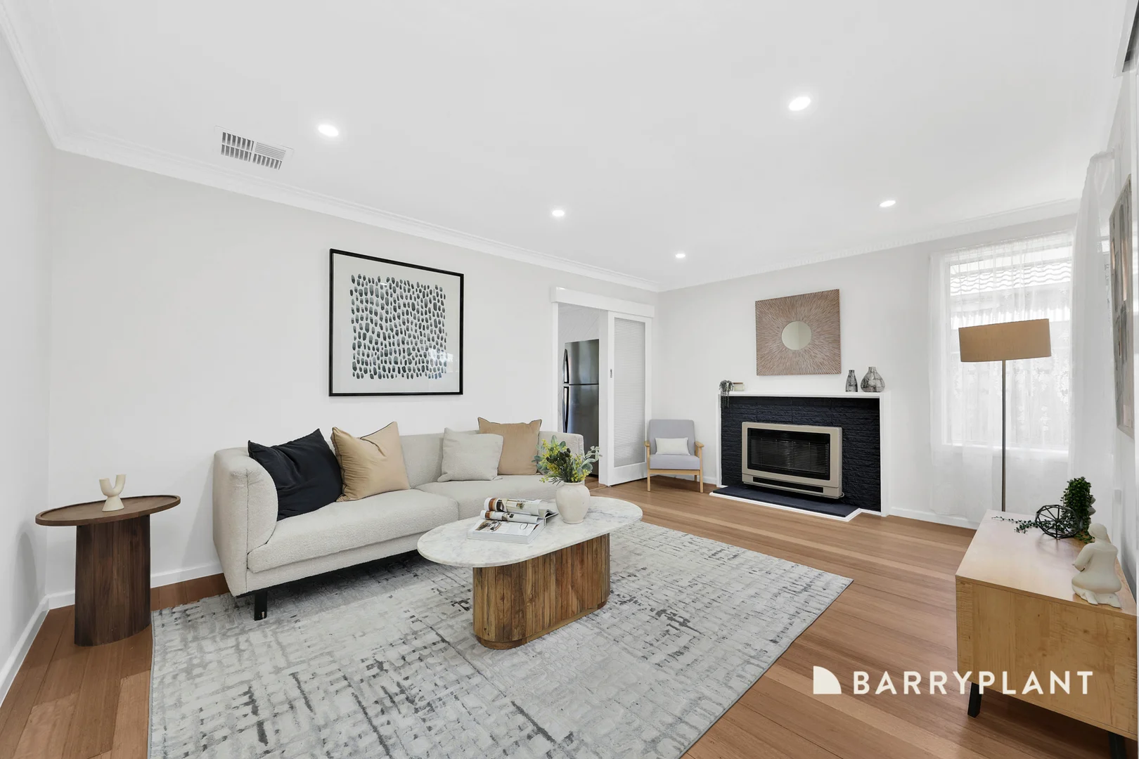 21 Heather Avenue, Thomastown VIC 3074 photo 2