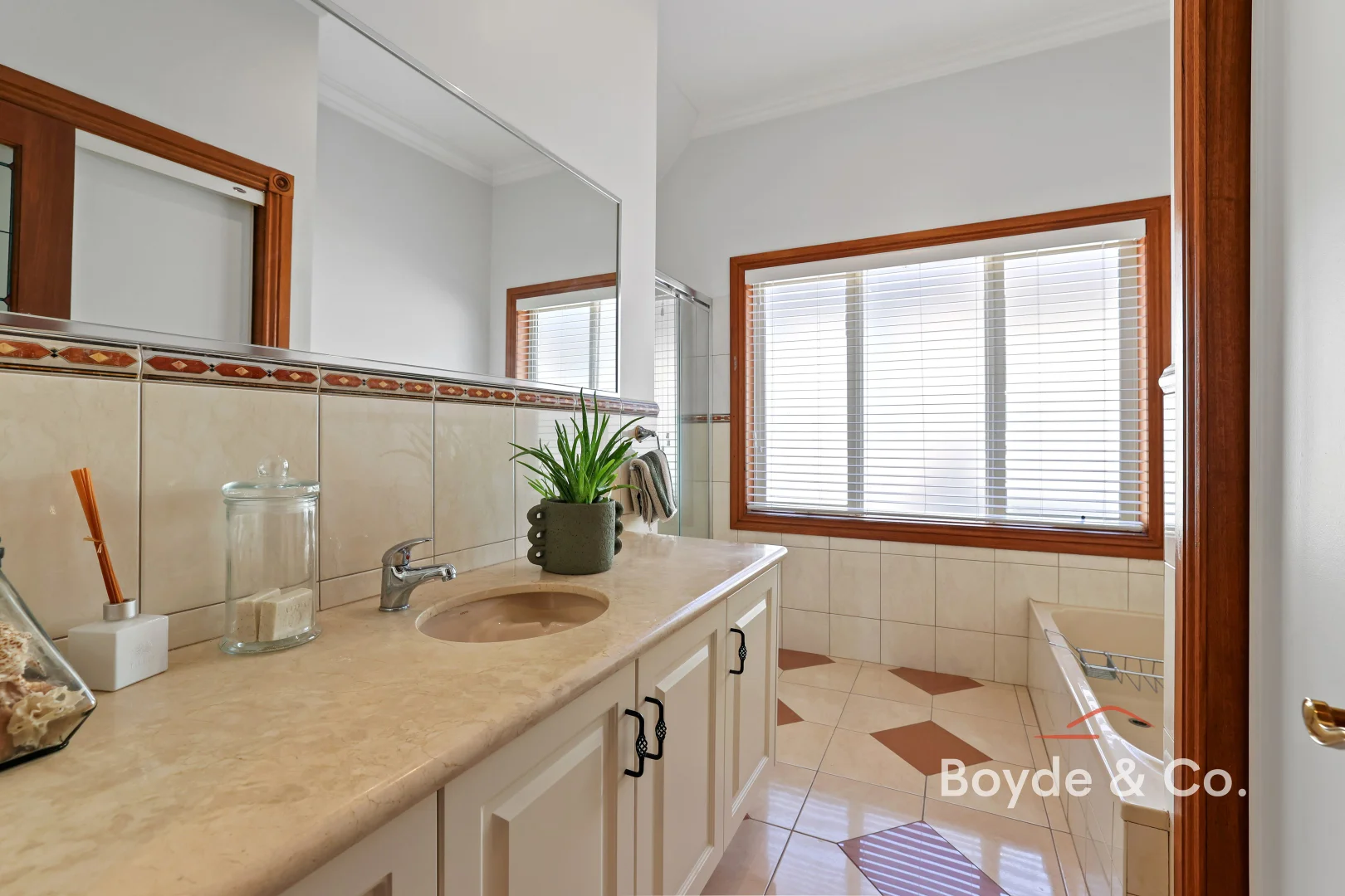 Additional image 19 of 2 Alford Street, Warragul VIC 3820