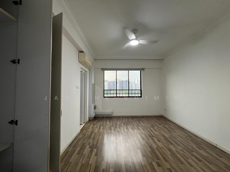 100 Clemenceau Avenue North photo 4