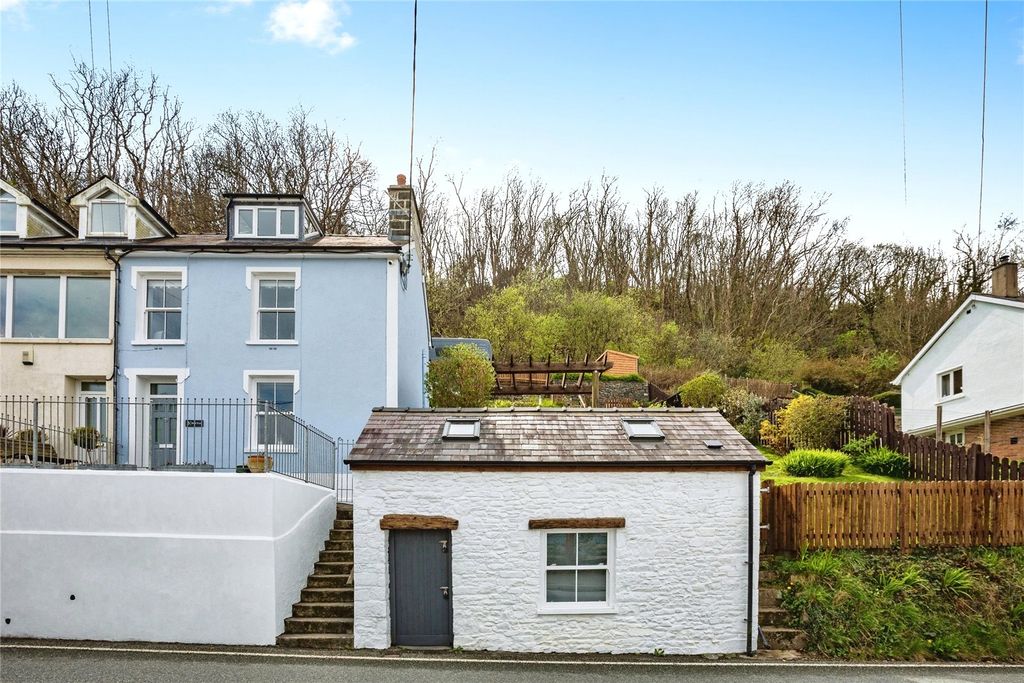 3 bed end terrace house for saleNew Quay, Ceredigion SA45