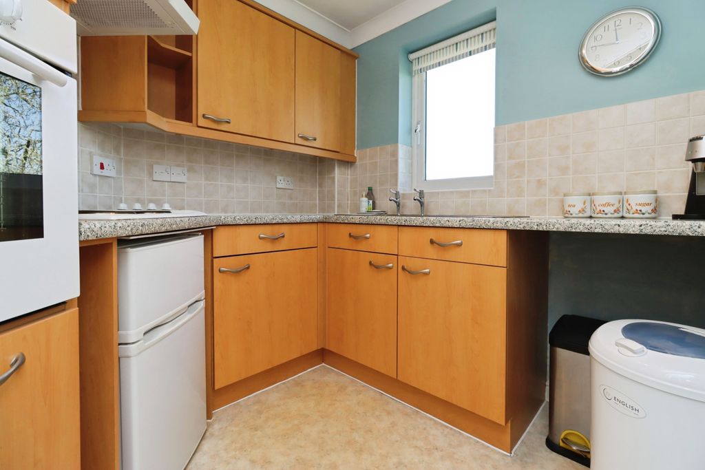 Additional image 3 of 1 bed flat for saleHazledine Court, Shrewsbury SY3