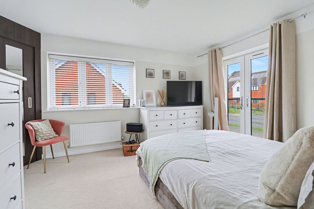 Additional image 10 of 3 bed semi-detached house for saleClaypit Copse, Bursledon SO31