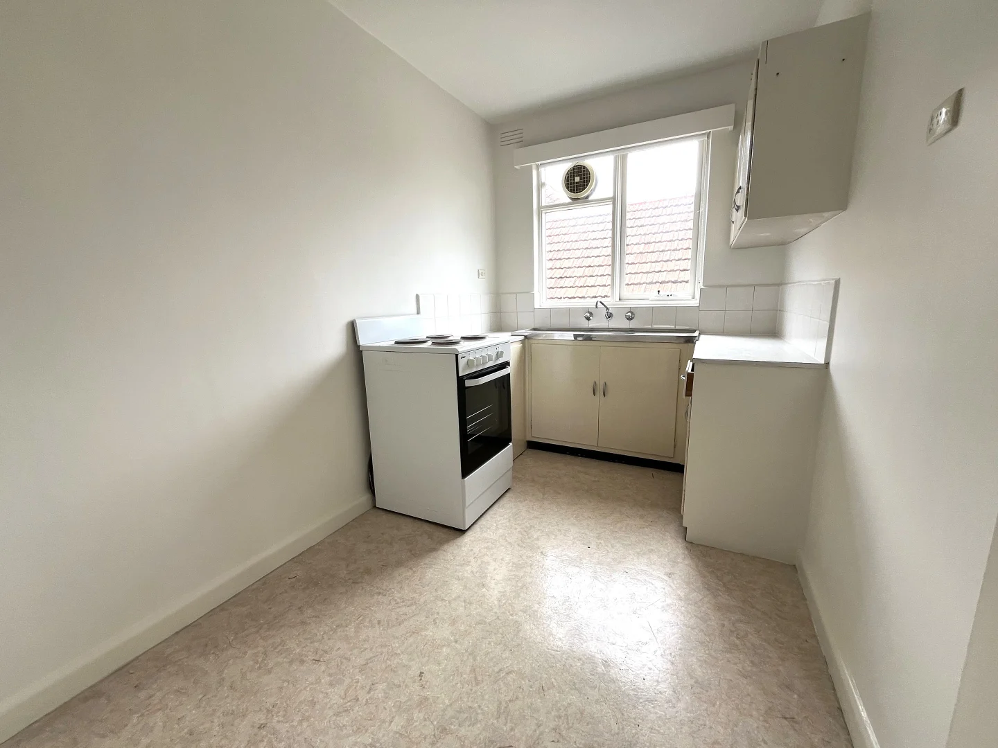 Additional image 7 of 1/8 Shirley Grove, St Kilda East VIC 3183