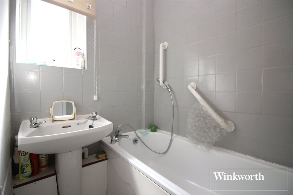 Additional image 9 of 2 bed flat for saleAllerton Road, Borehamwood WD6