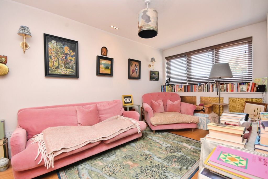 Additional image 3 of 3 bed semi-detached house for saleSeacroft Road, Broadstairs, Kent CT10