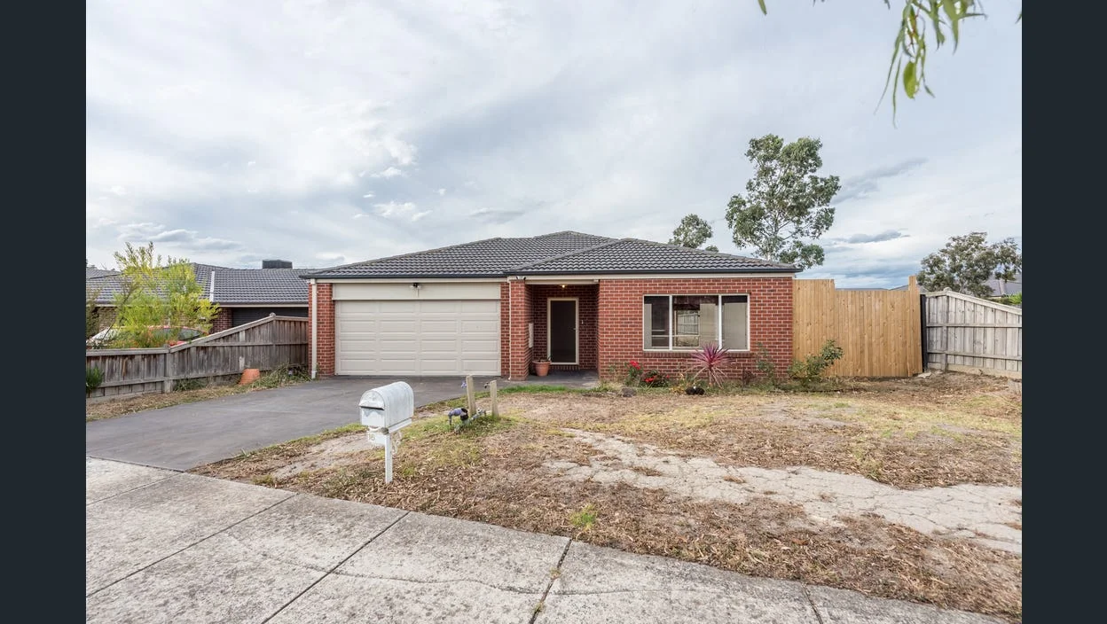 16 Thunderbolt Drive, Cranbourne East VIC 3977