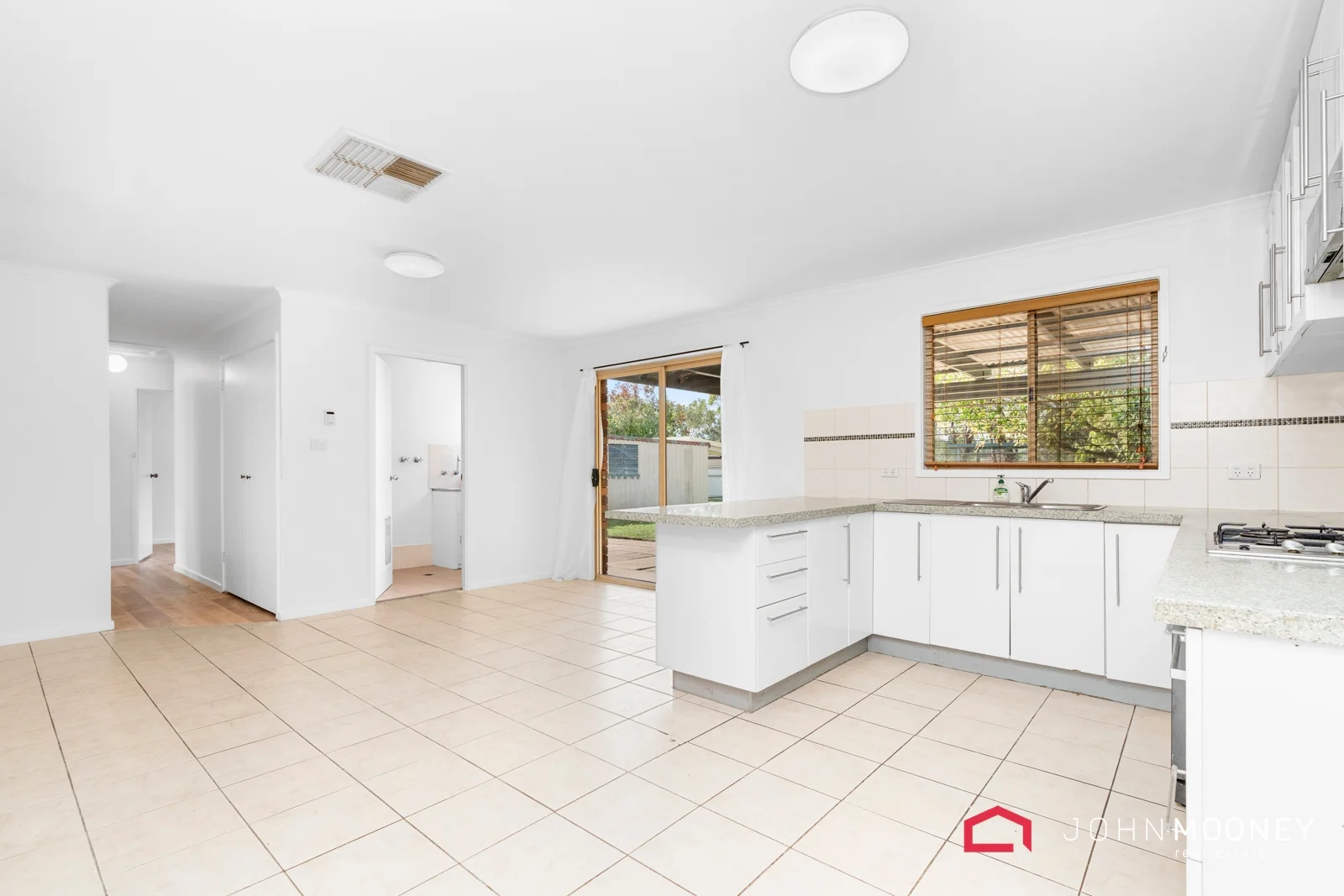 Additional image 9 of 20 Karoom Drive, Glenfield Park NSW 2650