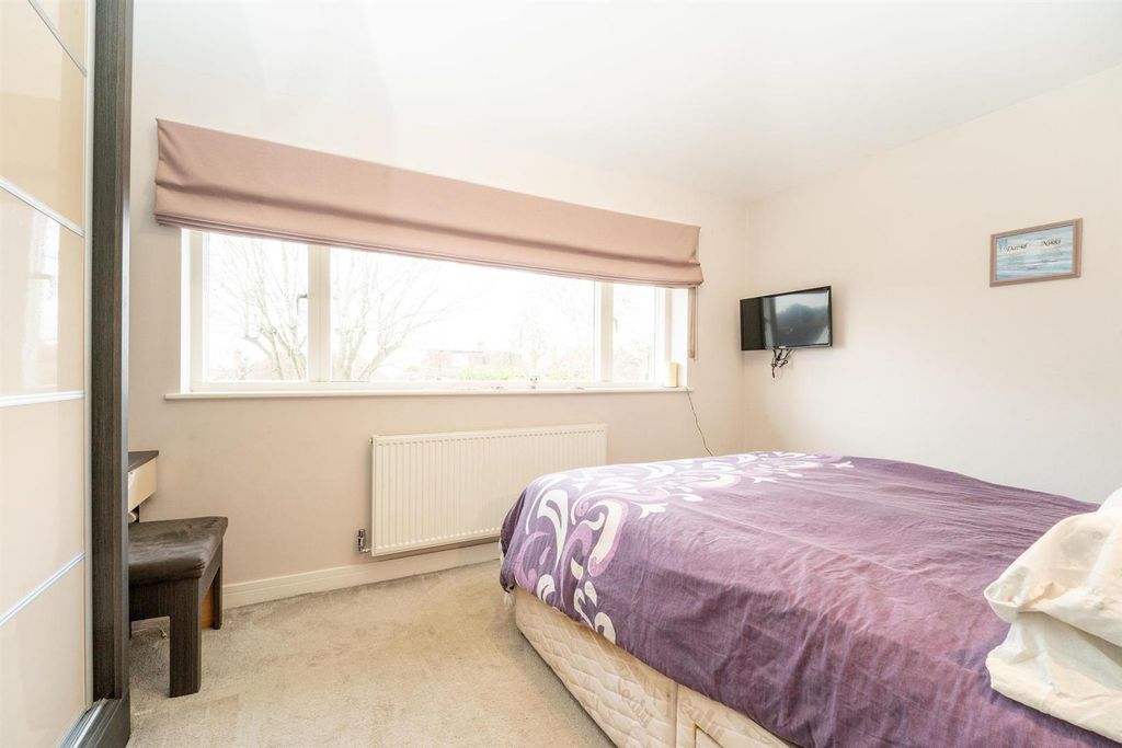 Additional image 12 of 4 bed semi-detached house for saleOakwood Avenue, Borehamwood WD6