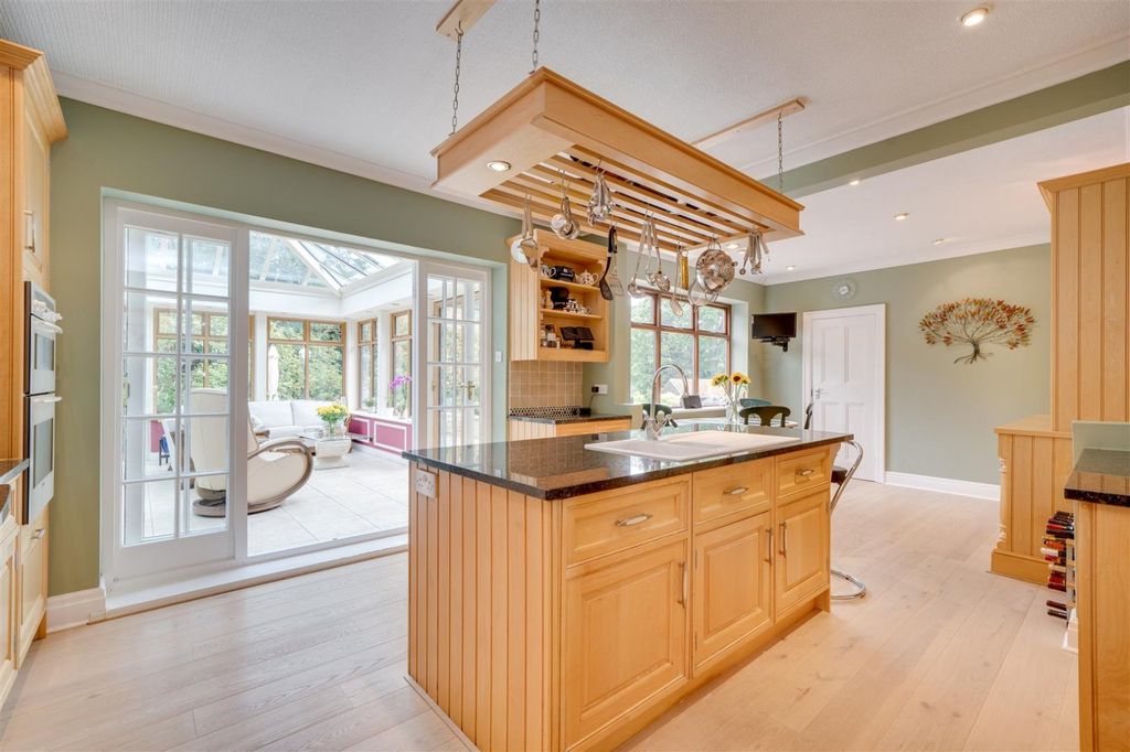 Additional image 2 of 6 bed detached house for saleAcacia Park Drive, Apperley Bridge, West Yorkshire BD10