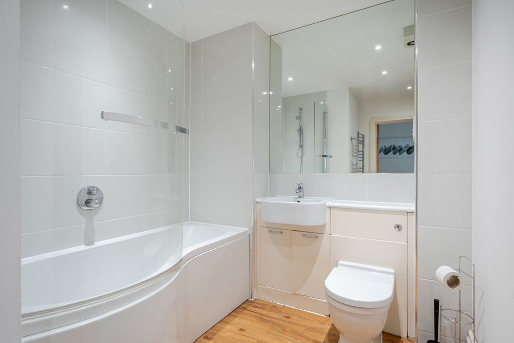 Additional image 5 of 3 bed flat for saleWest Common Road, Bromley, Kent BR2