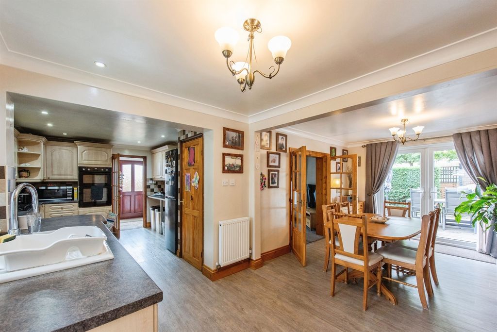 Additional image 2 of 4 bed detached bungalow for saleWoodlands Rise, Brandon IP27