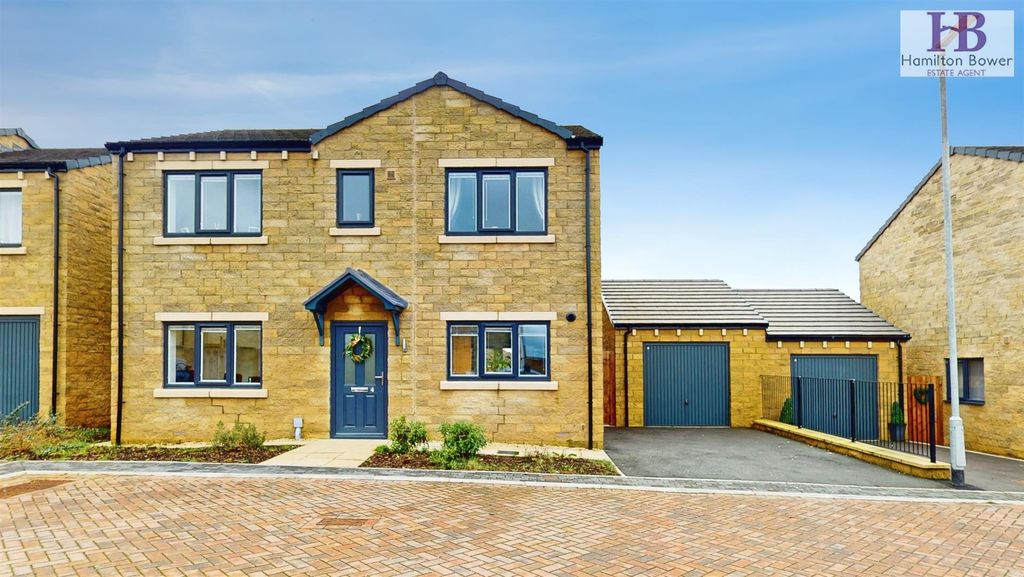 4 bed detached house for saleEgerton Close, Brighouse, West Yorkshire HD6