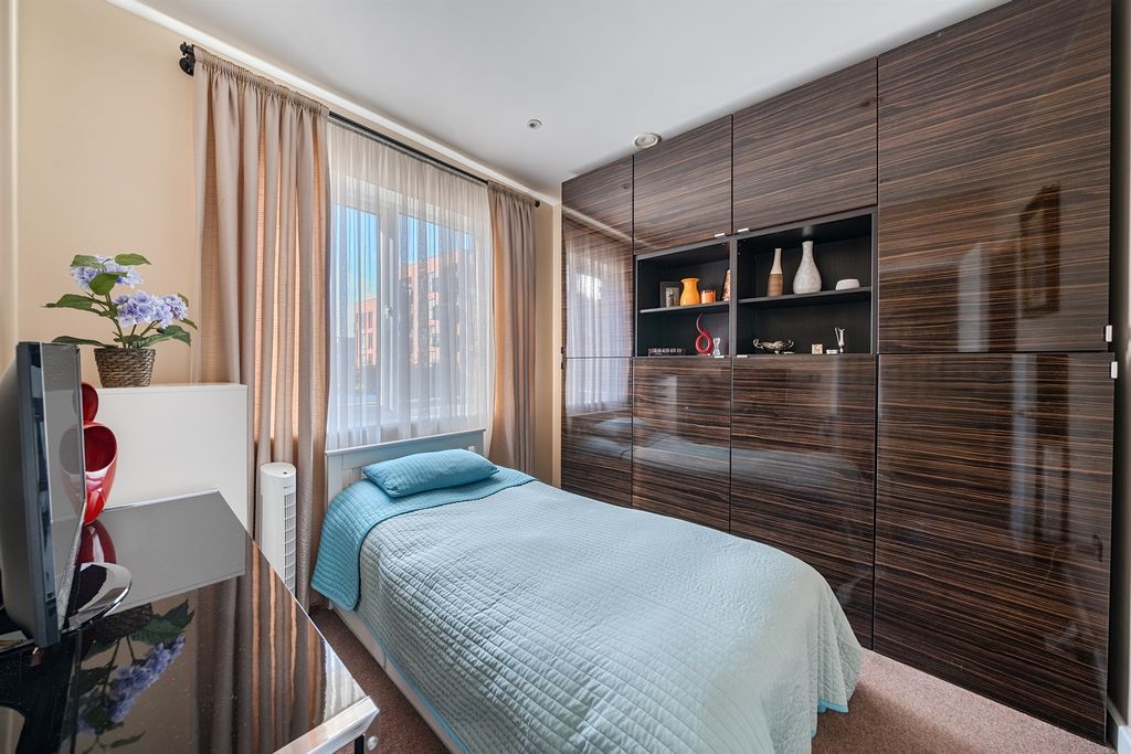 Additional image 17 of 3 bed terraced house for saleReynard Way, Brentford TW8