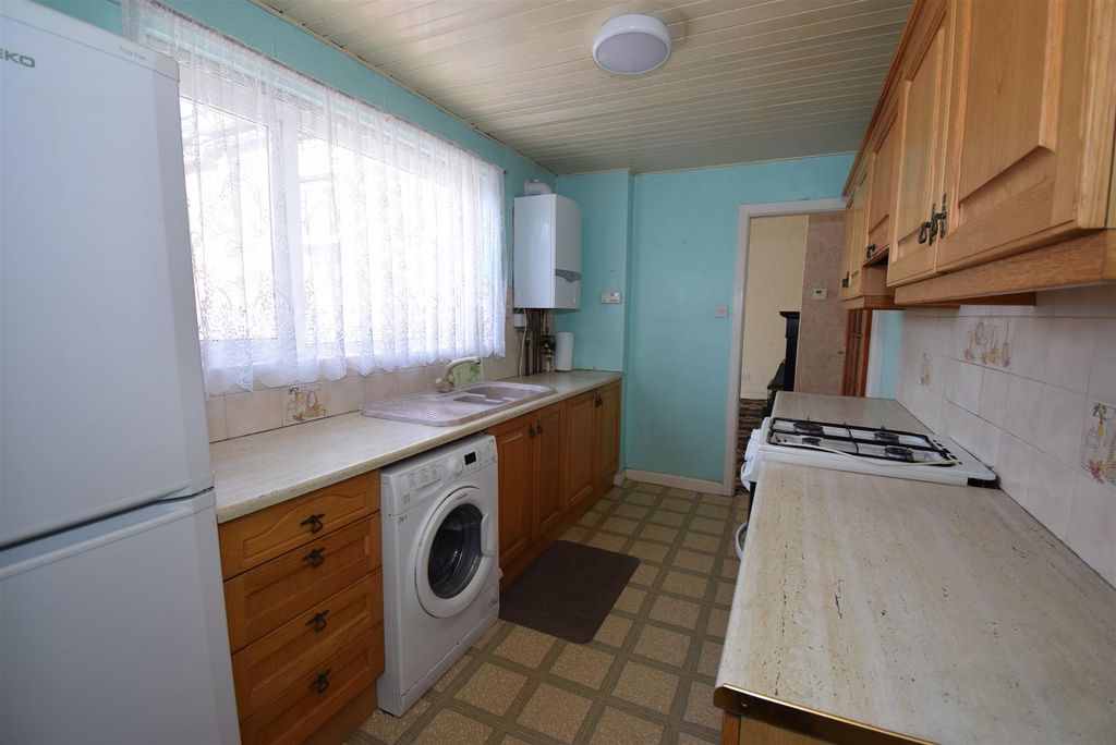 Additional image 3 of 2 bed flat for saleVine Street, South Shields NE33