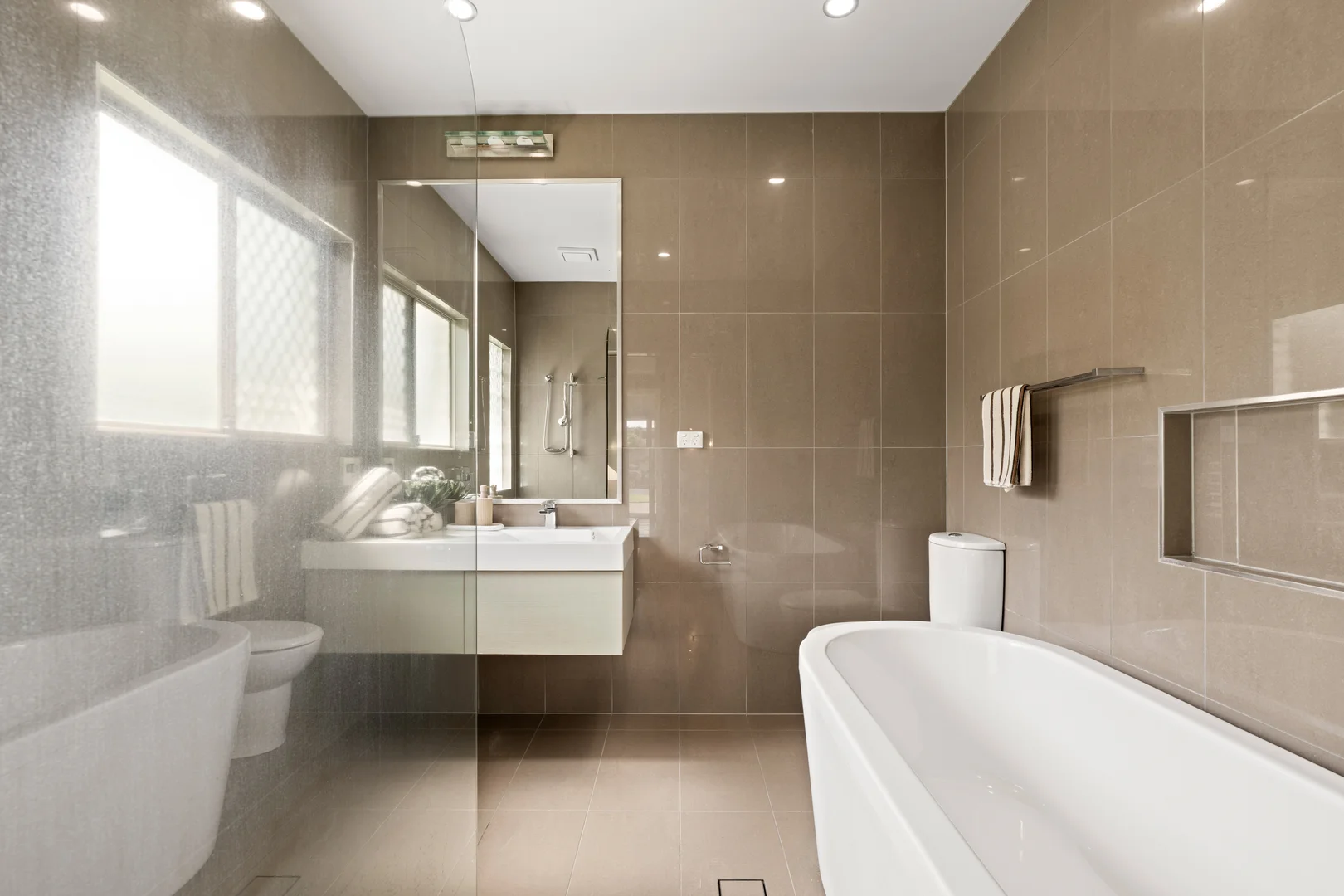 Additional image 11 of 52 Poinsettia Avenue, Mooloolaba QLD 4557