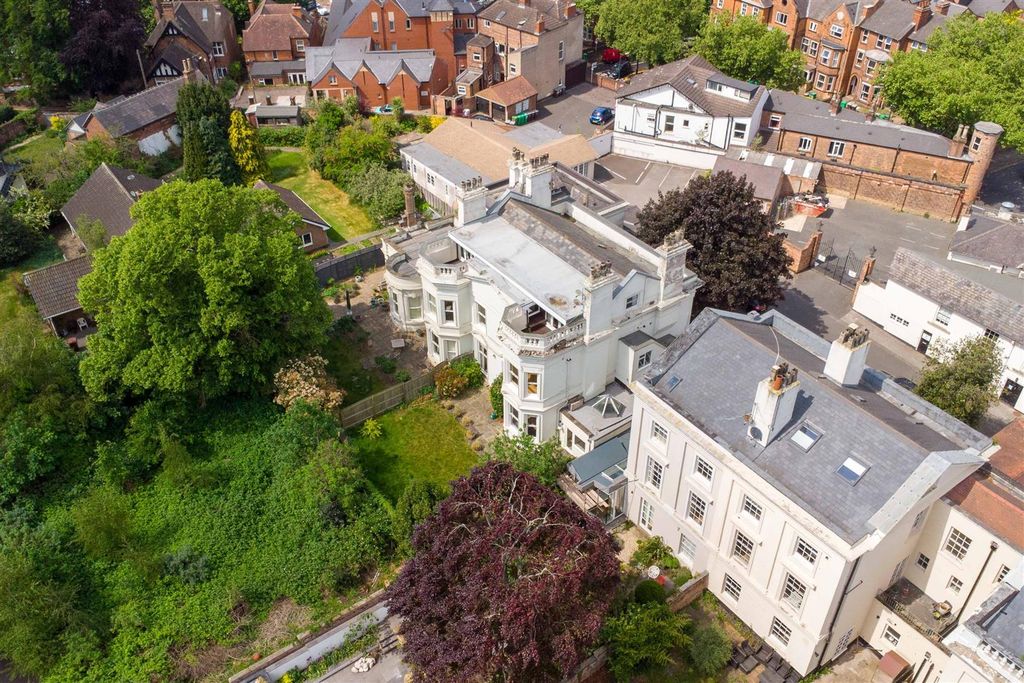 Additional image 17 of 2 bed flat for saleWestern Terrace, The Park NG7