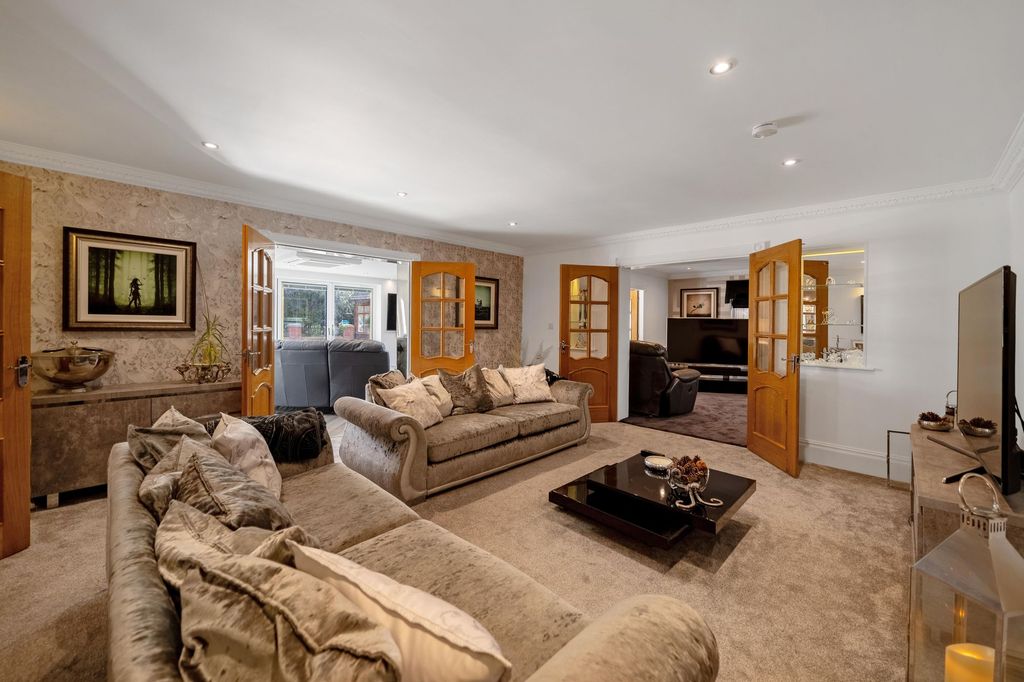Additional image 20 of 5 bed detached house for saleDivision Lane, Blackpool FY4