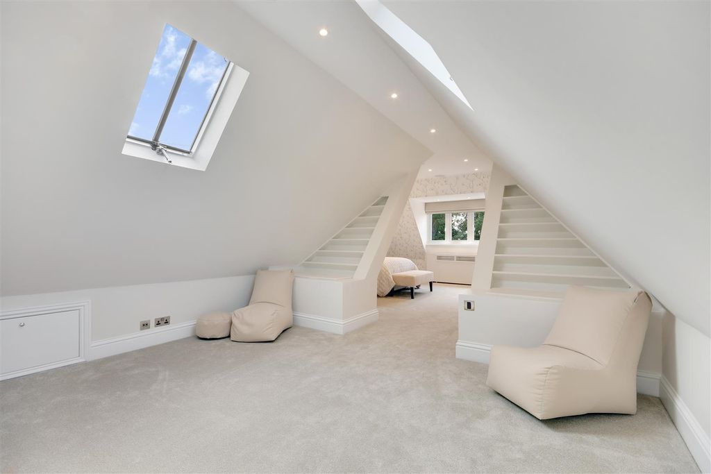 Additional image 36 of 6 bed detached house for saleWambrook Close, Hutton Mount, Brentwood CM13