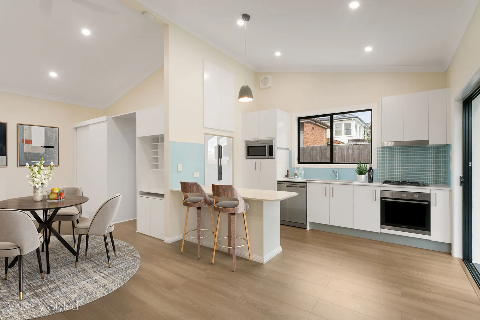 112A Warringah Road, Narraweena NSW 2099 photo 2