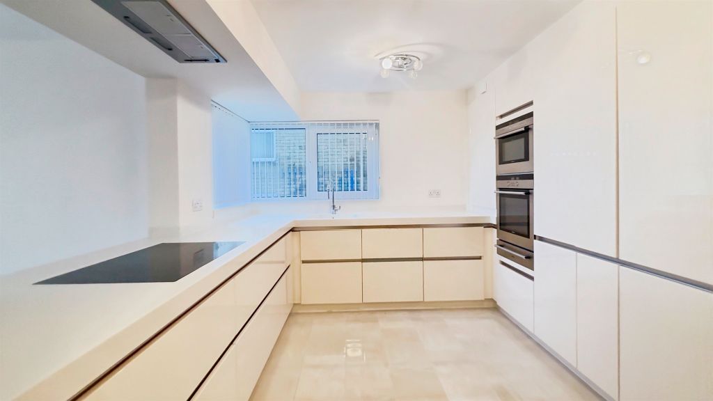 Additional image 2 of 3 bed flat for saleBoscombe Overcliff Drive, Bournemouth BH5