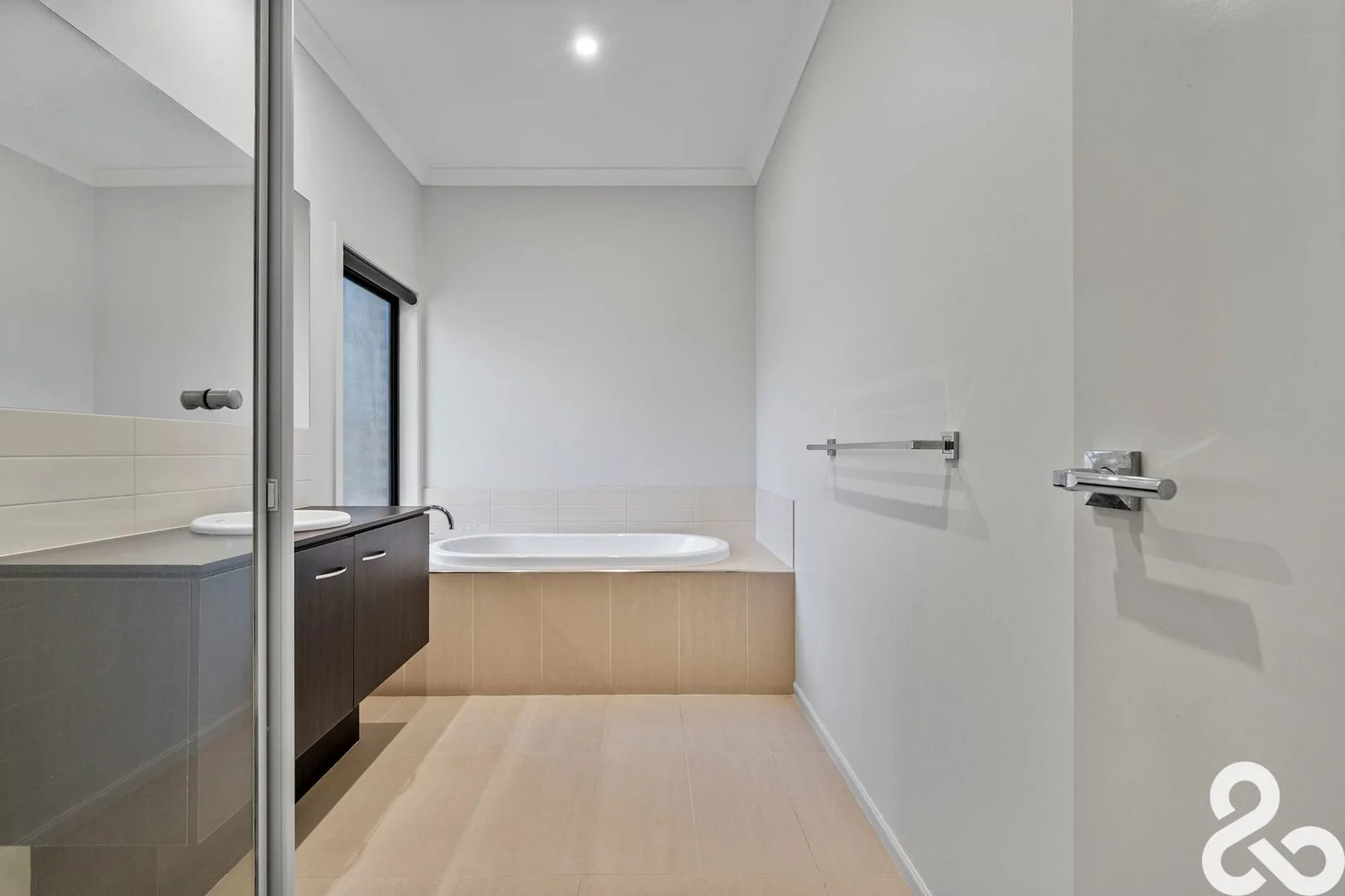 Additional image 13 of 18 Saintly Drive, South Morang VIC 3752