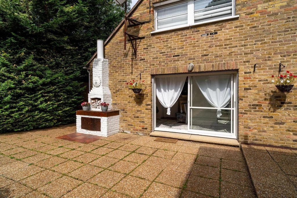 Additional image 4 of 6 bed detached house for saleAllum Lane, Elstree, Borehamwood WD6