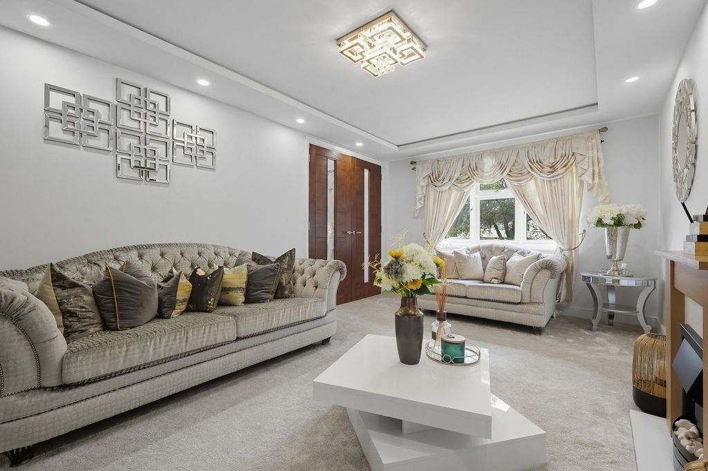 Additional image 12 of 7 bed detached house for saleWidworthy Hayes, Hutton Mount, Brentwood CM13